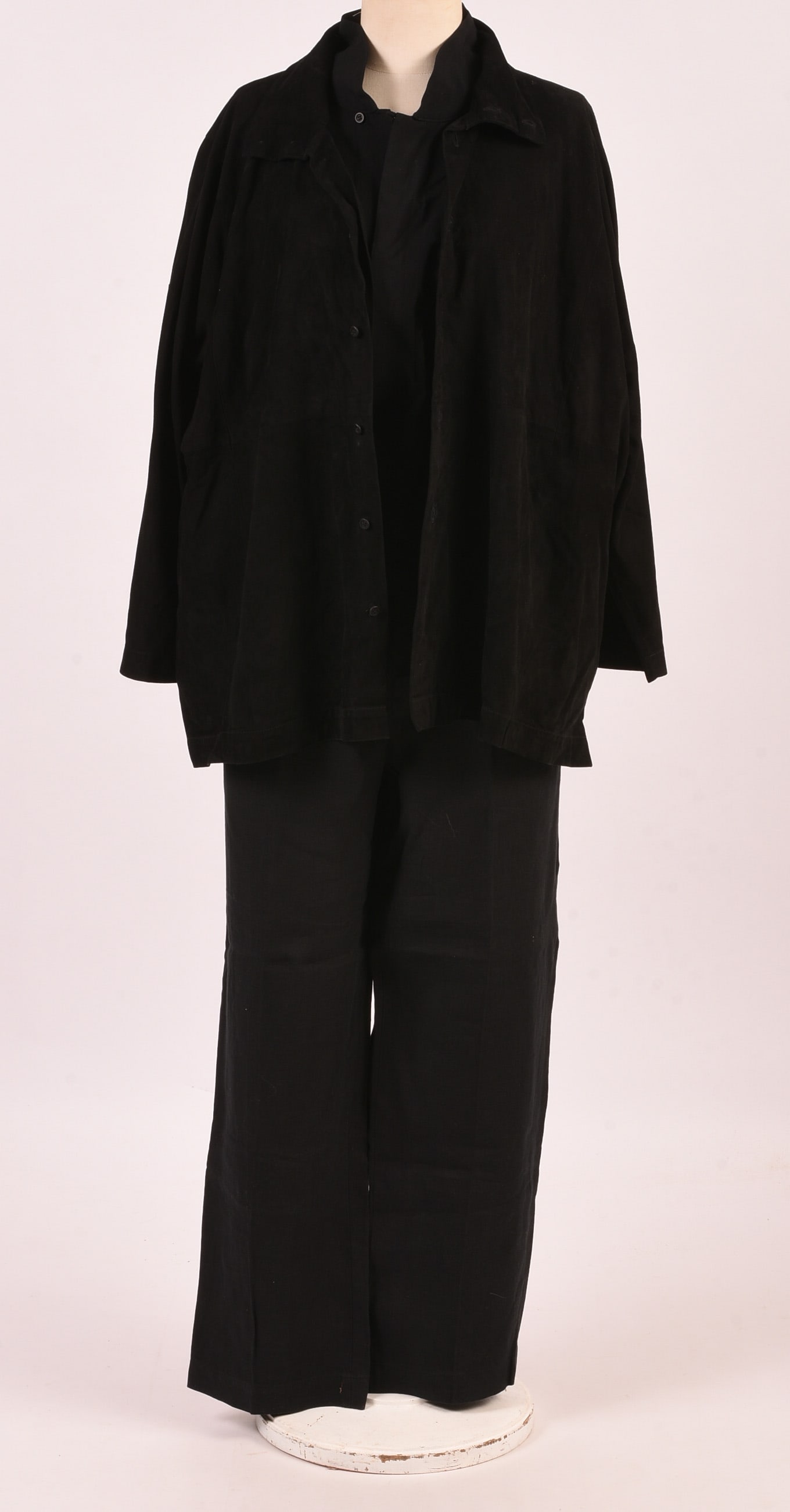 Eskandar Black Suede Shirt Size 0: With Eskandar black blouse size 0 and Eskandar black linen pants size 1, suede skirt length 27 inches, good condition