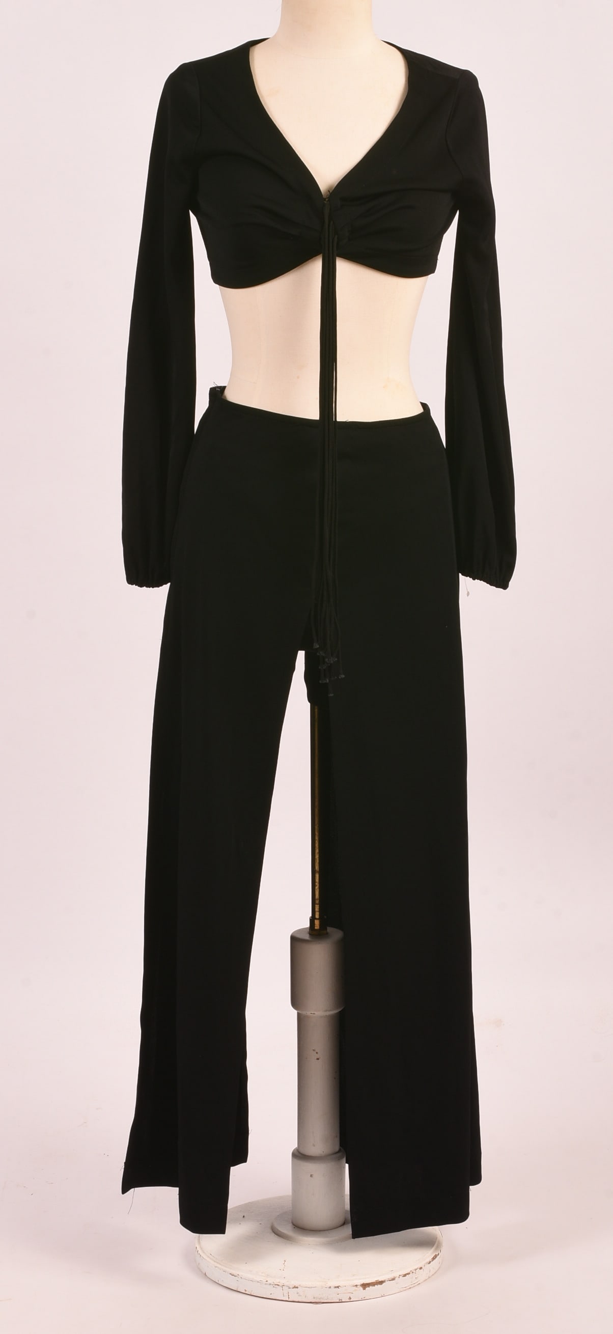 Bernshaw England Set Size 12 (S): Including cropped jacket, long pant/skirt and shorts, good condition
