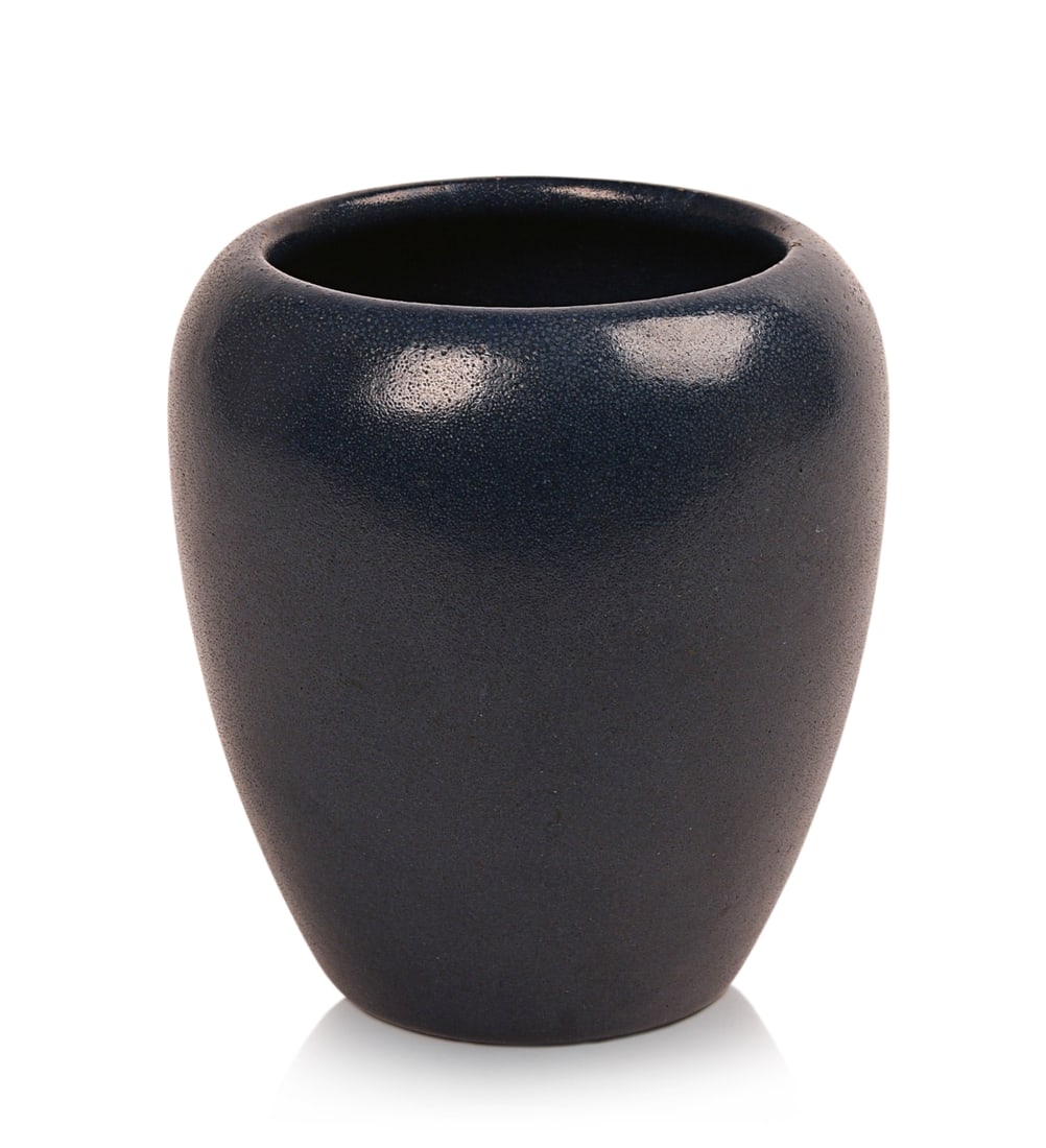 PAUL REVERE BLUE POTTERY VASE. (1 of 5)