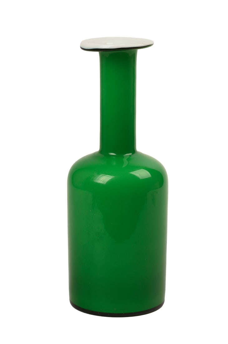 Holmegaard Gulvvase Green Glass Vase.: Designed by Otto Brauer, Denmark, 1960’s. Height 10 inches. Good condition.