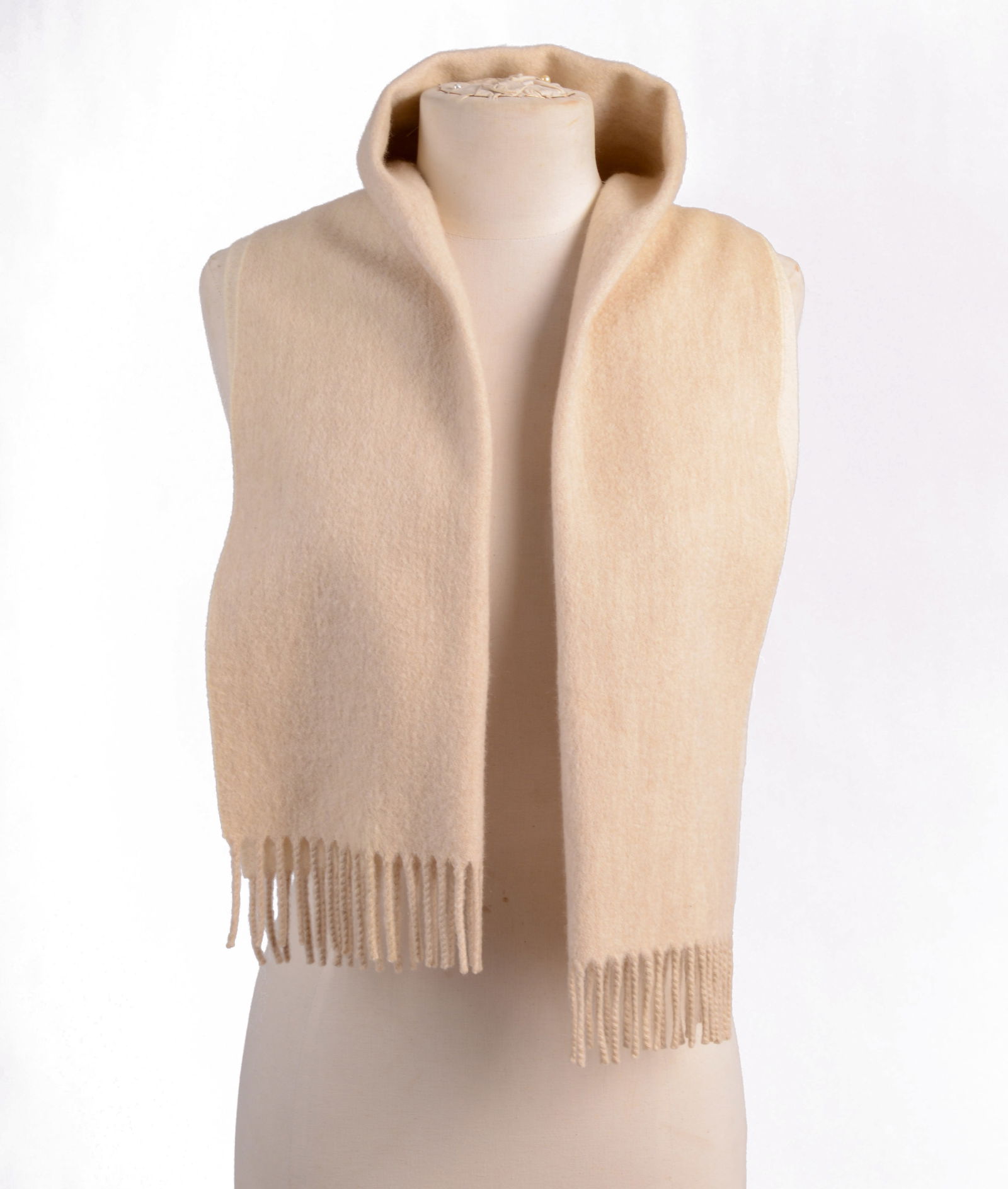 Loro Piana Cashmere Scarf. (1 of 4)