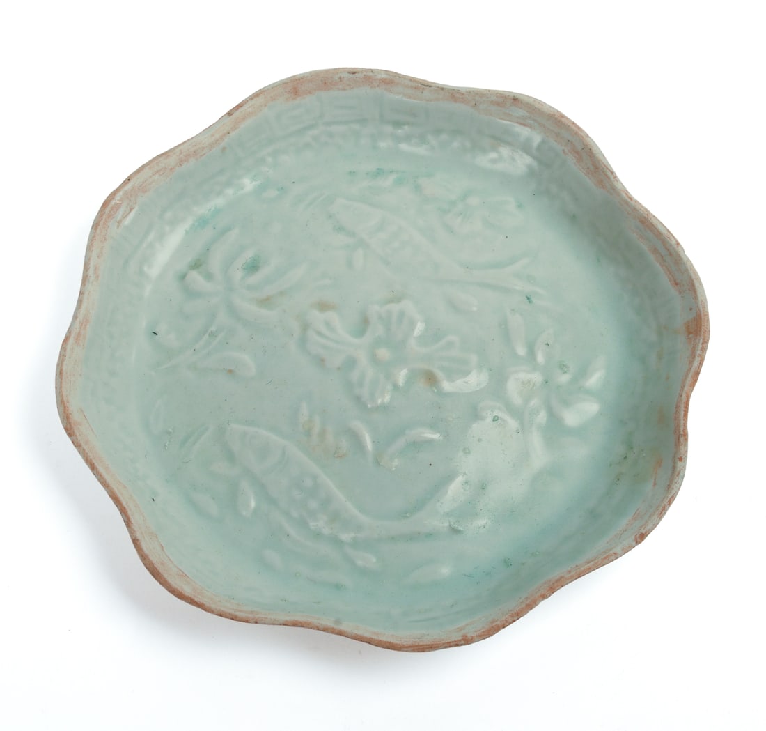 Chinese White Glaze Lobed Bowl.: Fish decoration. Diameter 5.5 inches. Good condition. SHIPPING: We offer very competitively priced in house shipping for all items in this sale. Please contact us for a quote.
