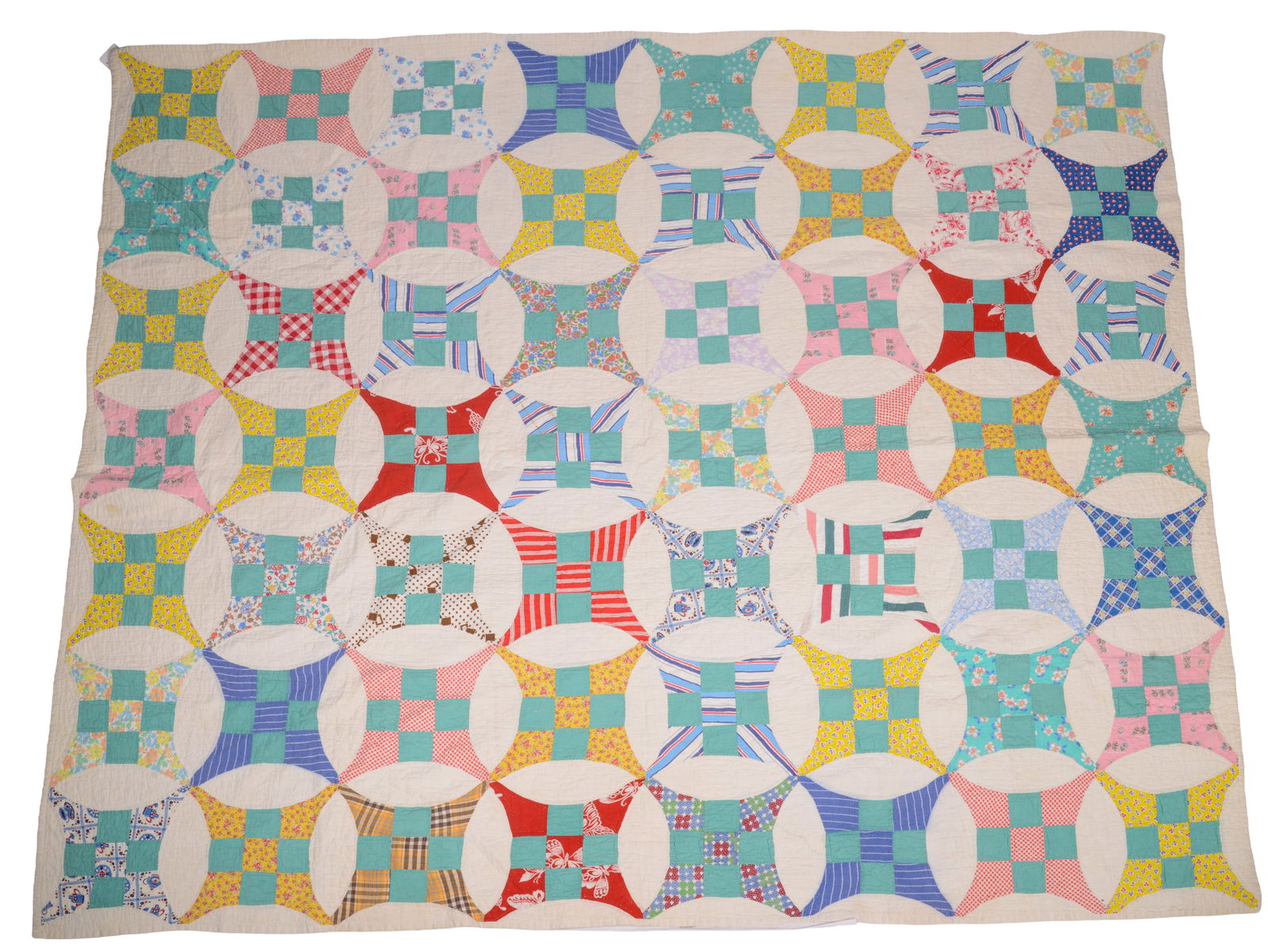 Large Vintage Quilt. (1 of 4)