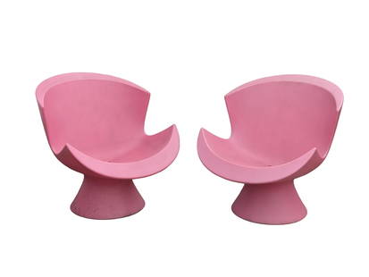 Pair of Karim Rashid Label Kite Lounge Chairs: In pink, seat height 17 inches, overall height 34 inches, width 32 inches, depth 32 inches. Some scratches. IN HOUSE SHIPPING: We offer very competitively priced in house shipping for all items in thi