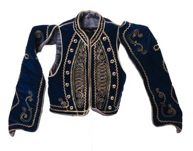 Organ Grinder Monkey Suit Coat.: Length 14 inches. Very good condition. IN HOUSE SHIPPING: We offer very competitively priced in house shipping for all items in this sale. Please contact us for a quote.