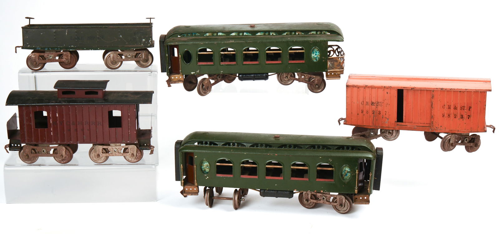 Five Lionel Standard Gauge Train Cars. (1 of 3)