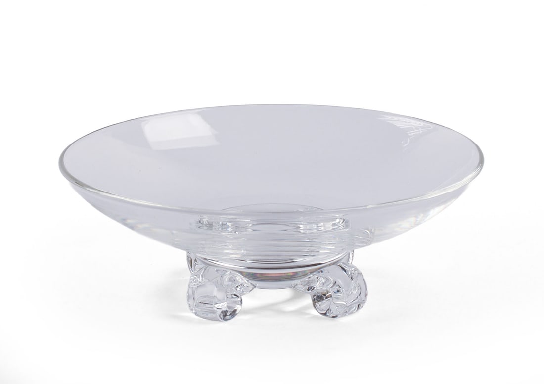 Steuben Footed Bowl by John Dreves.: Diameter 8 inches. In excellent condition, with original box. IN HOUSE SHIPPING: We offer very competitively priced in house shipping for all items in this sale. Please contact us for a quote.