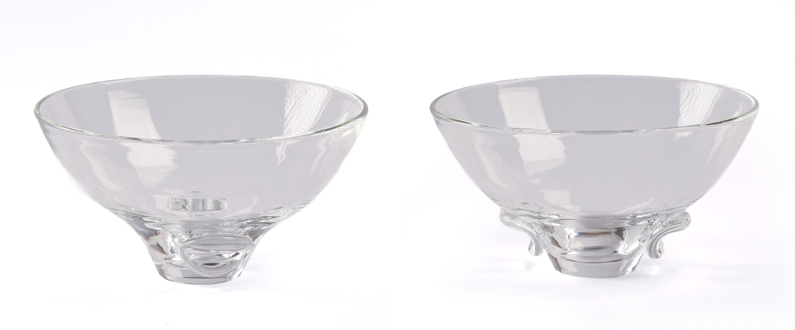 Two Steuben Glass Bowls: Diameters 7 and 8 inches, in very good condition. With Steuben box.