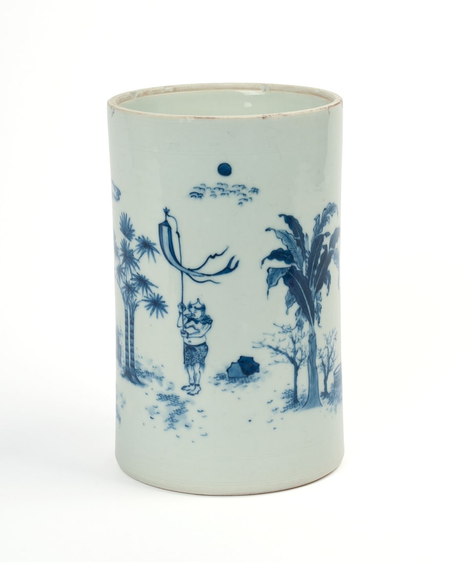 CHINESE BLUE AND WHITE CYLINDER VASE. (1 of 6)