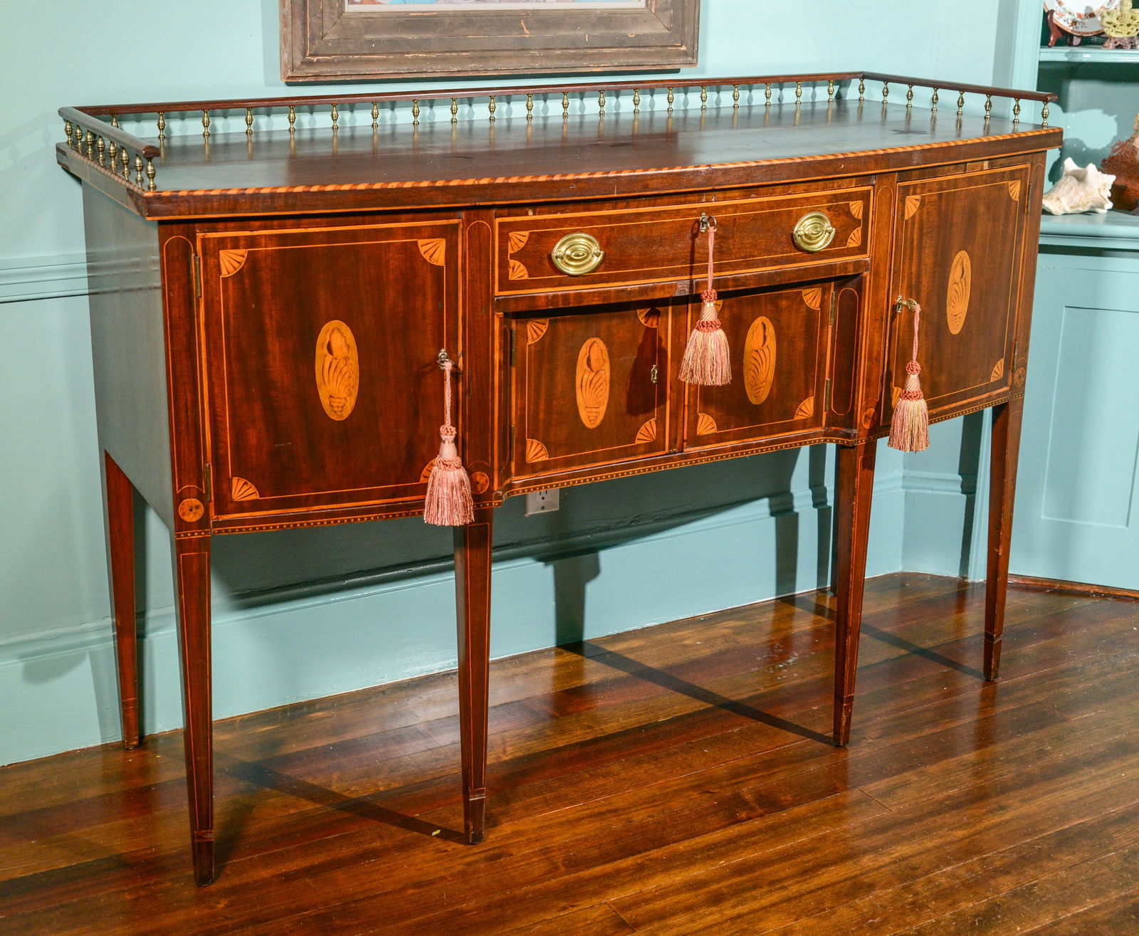 Centennial Hepplewhite Style Inlaid Sideboard. (1 of 6)