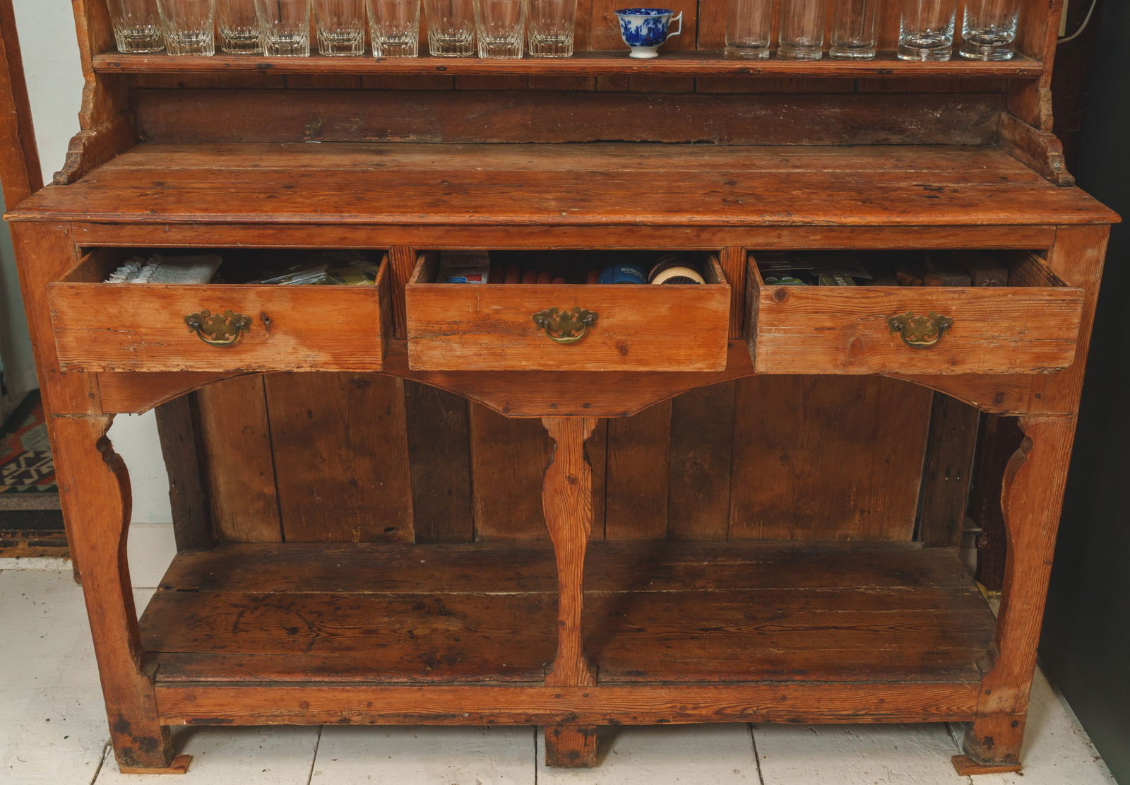Antique Pine Welsh Dresser. (1 of 3)