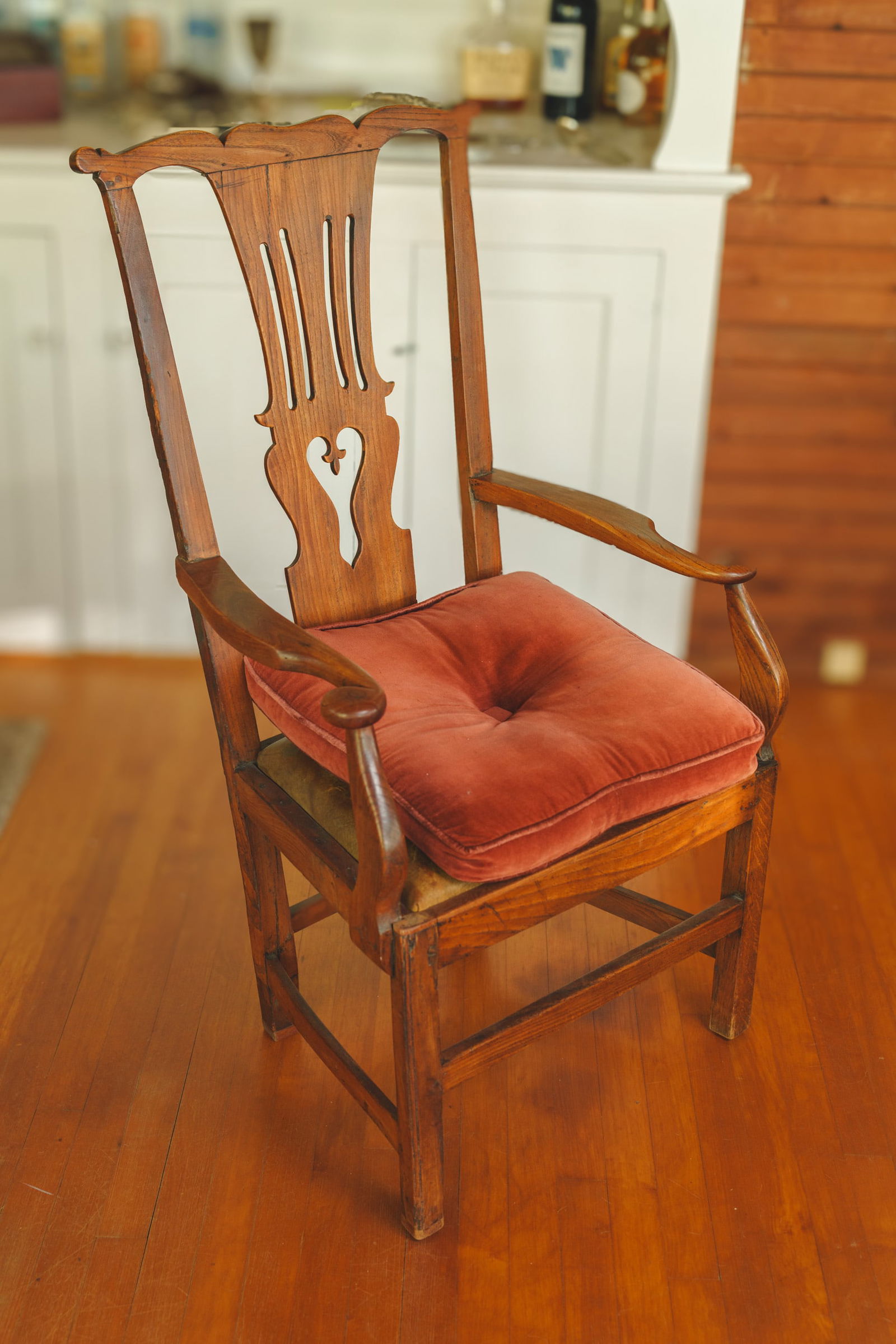 English Oak Armchair.: Seat height 18 inches, overall height 44 inches, width 25 inches.