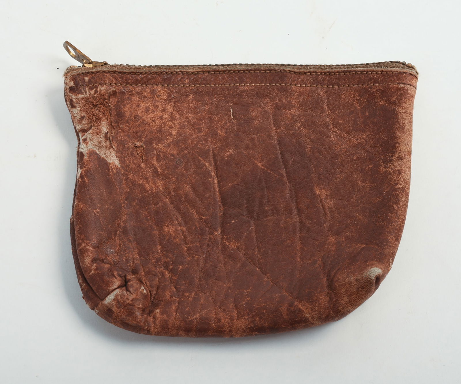 SMALL EARLY L. L. BEAN LEATHER POUCH (1 of 3)