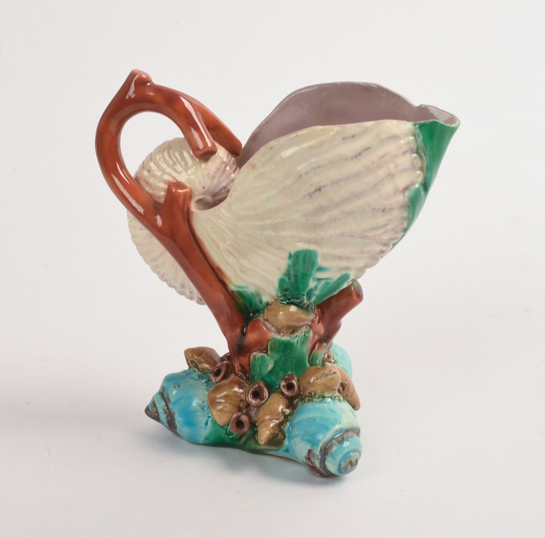 SMALL WORCESTER MAJOLICA NAUTILUS DISH. (1 of 4)