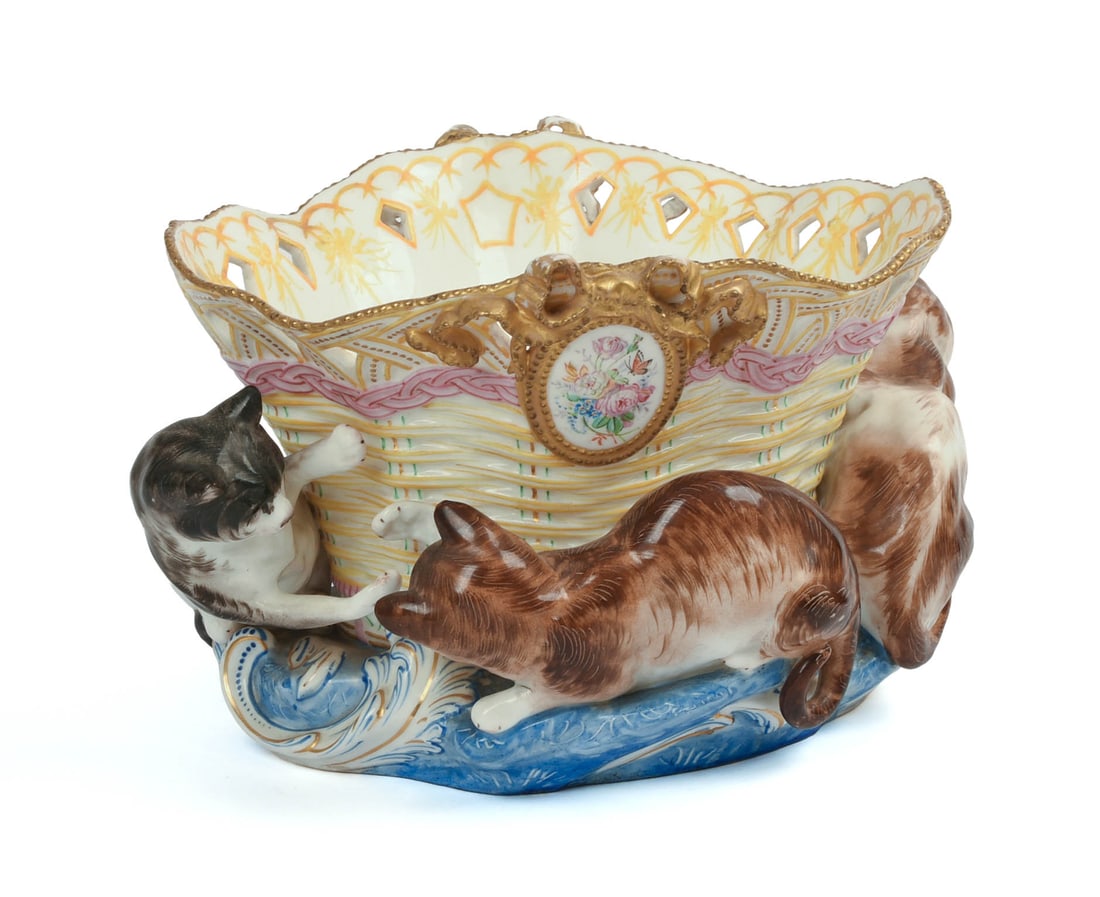 PORCELAIN CENTER BOWL WITH CATS, ATTR. VION & BAURY.: Height 6 inches, width 9.5 inches, anchor mark to base. Good condition.