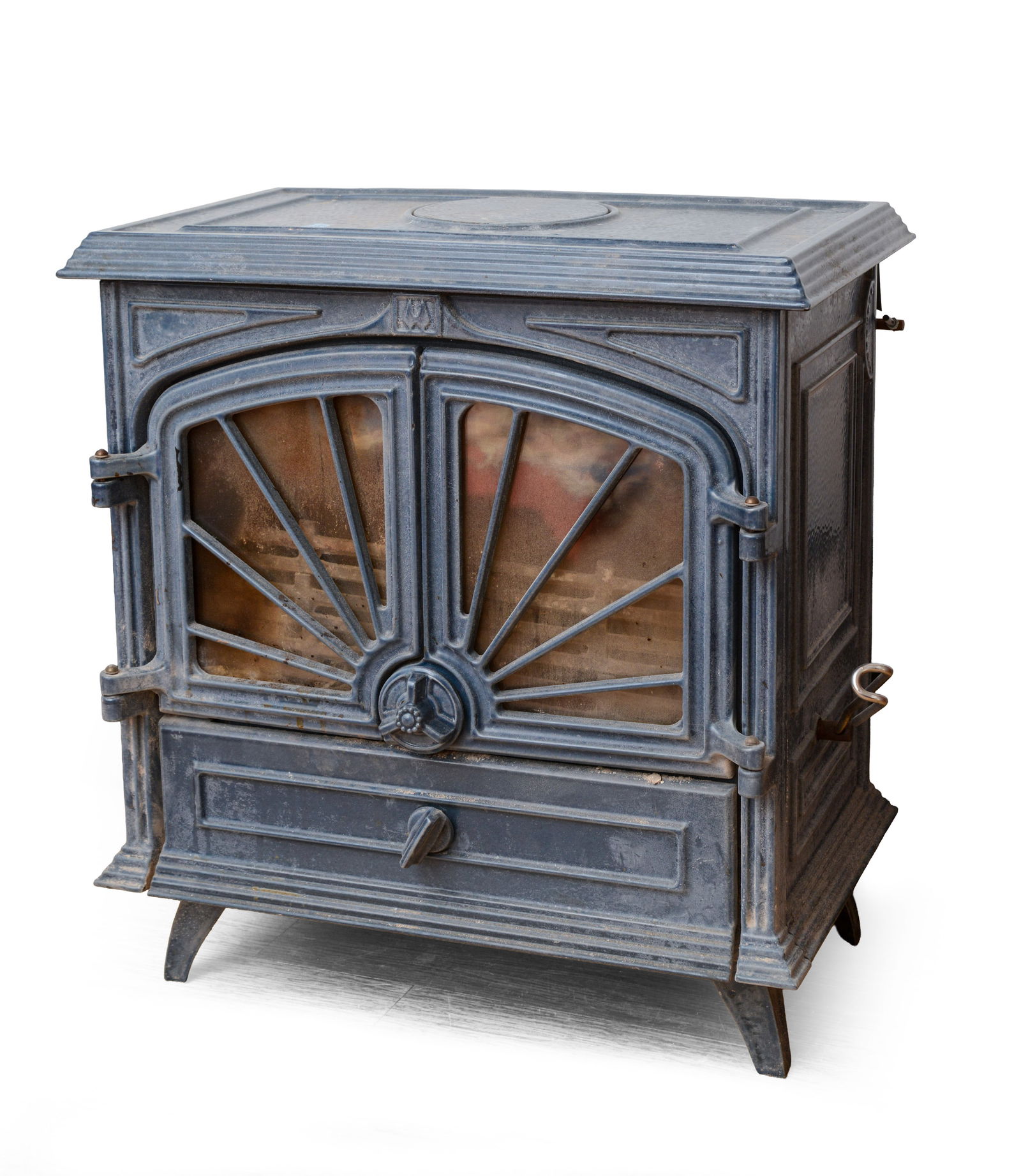FRANCO BELGE LORRAINE COAL BURNING STOVE. (1 of 1)