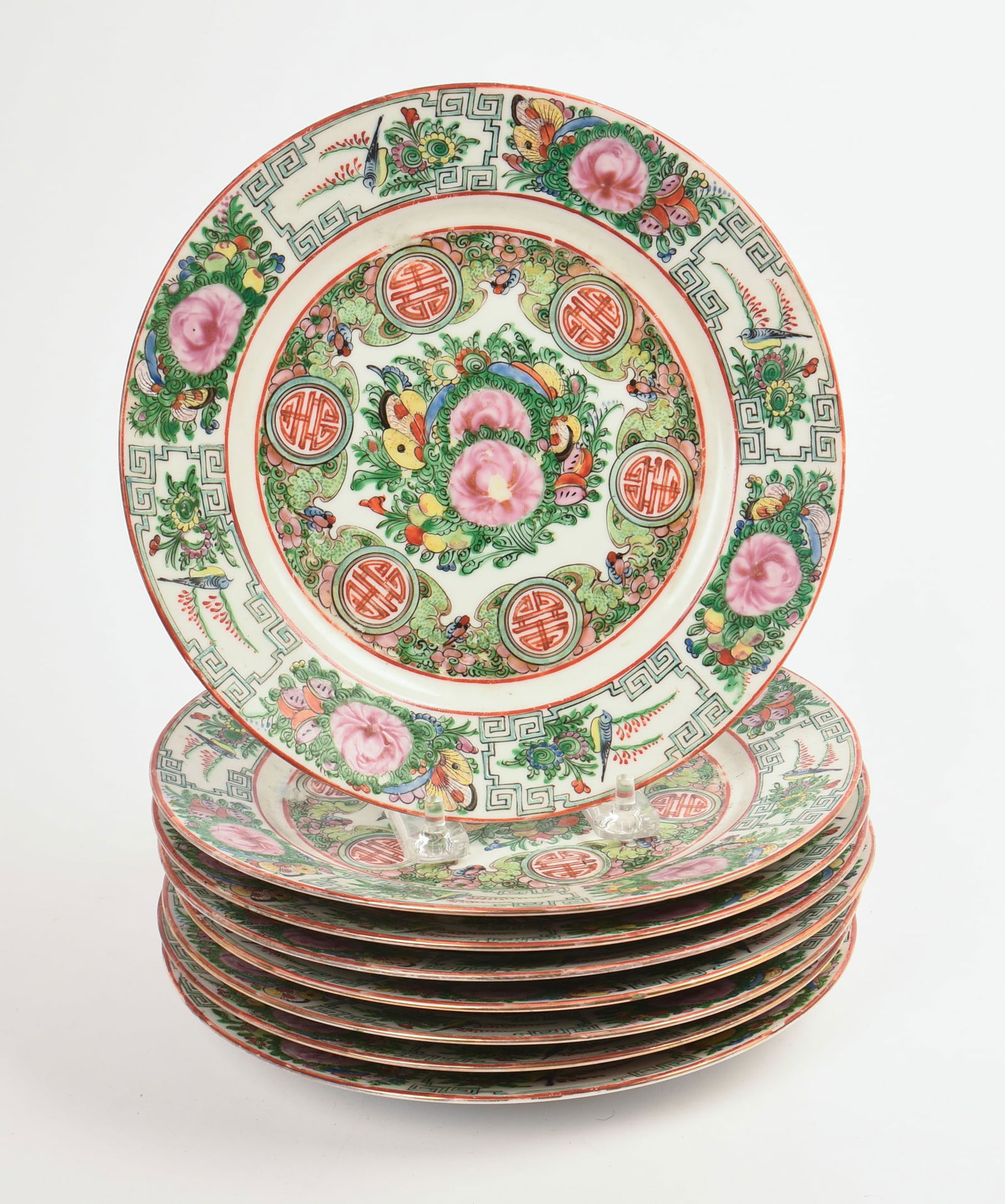 EIGHT CHINESE ROSE CANTON PORCELAIN PLATES. (1 of 3)