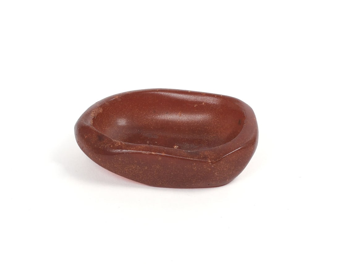 SMALL CHINESE AMBER SNUFF DISH OR BRUSH WASHER.: Early 20th century. 12 grams. 2 x 1.25 inches.