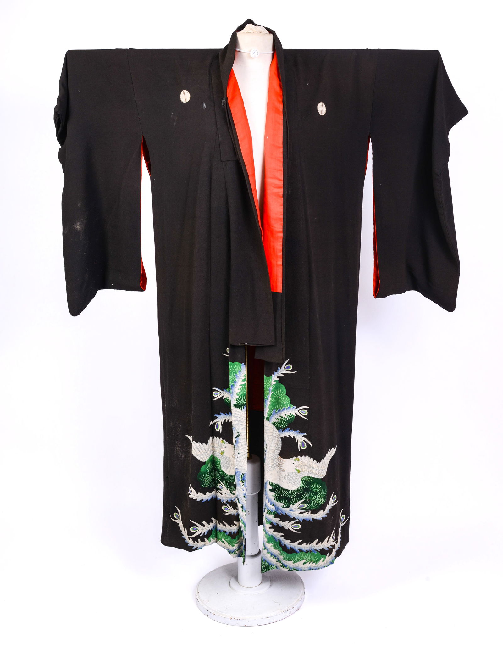 JAPANESE SILK KIMONO. (1 of 6)