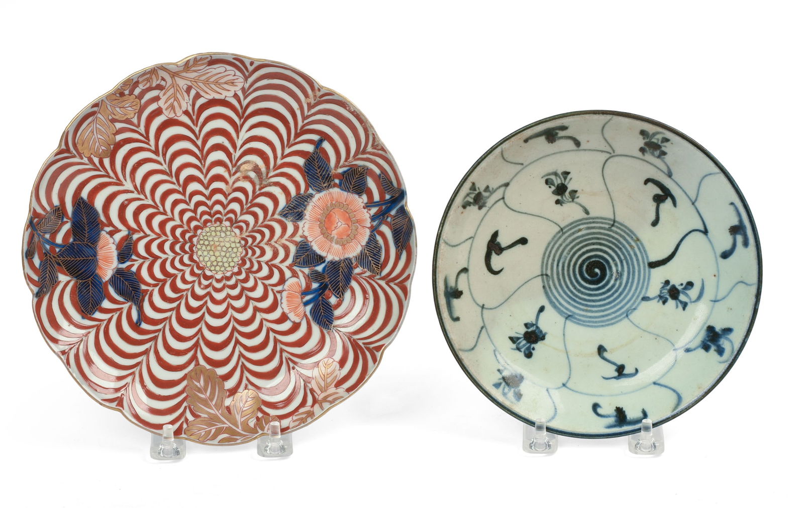 TWO CHINESE PORCELAIN PLATES. (1 of 2)