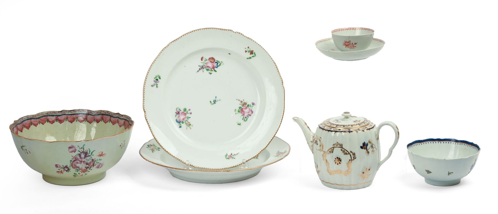 GROUP OF CHINESE EXPORT PORCELAIN WARES. (1 of 11)