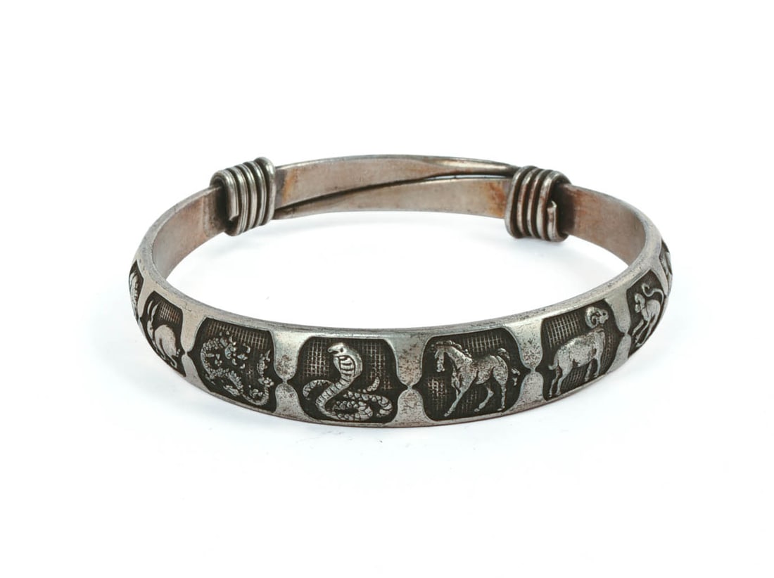 CHINESE SILVER BRACELET. (1 of 5)