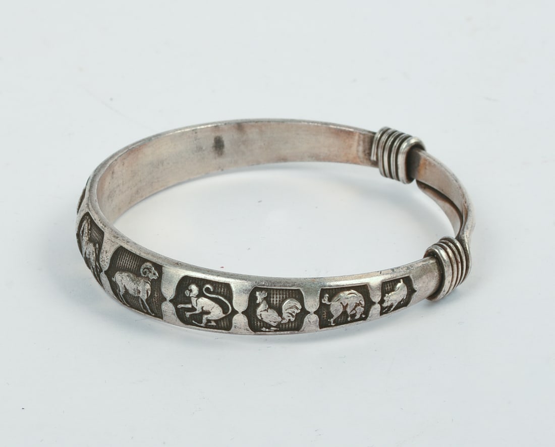 CHINESE SILVER BRACELET. - 3