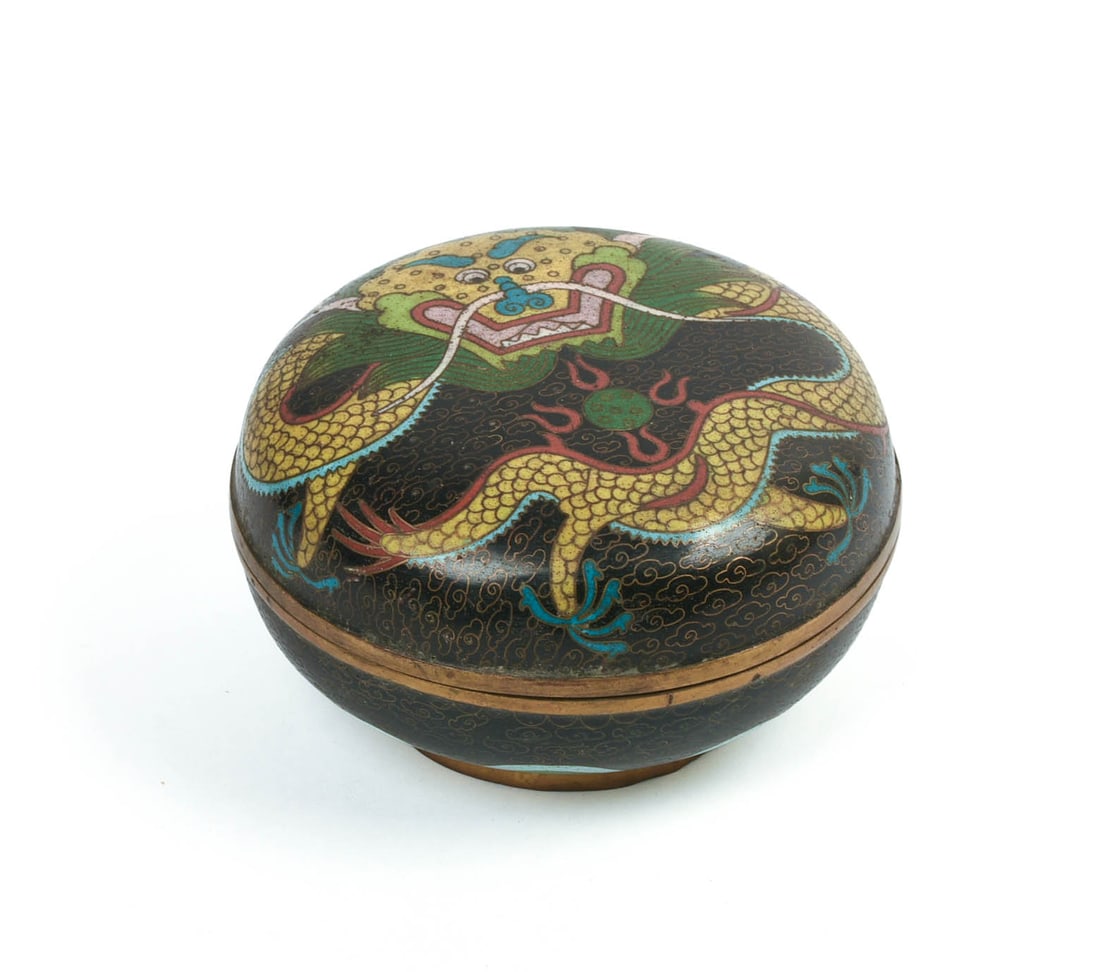 CHINESE CLOISONNE BOX WITH DRAGON. (1 of 5)