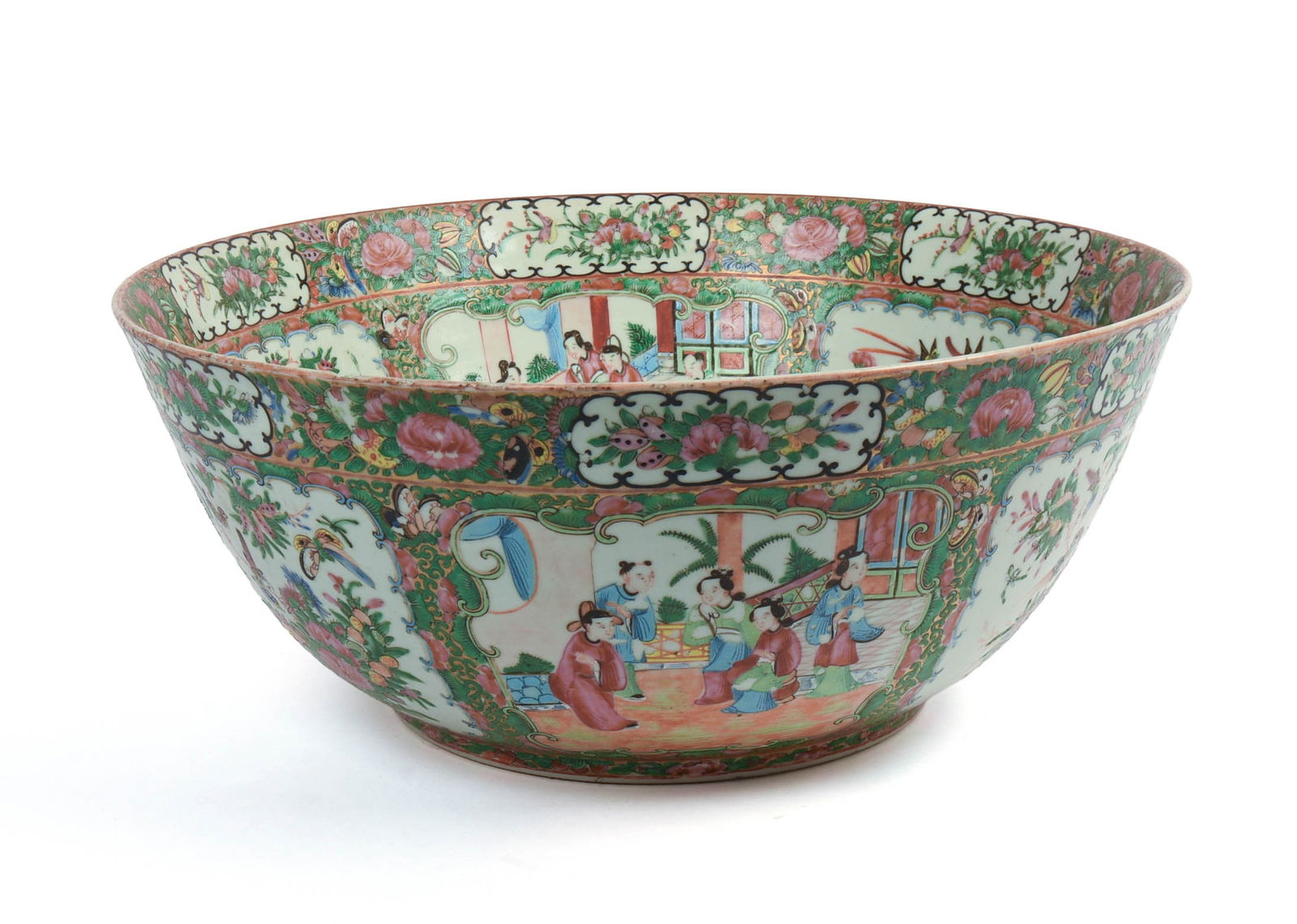 LARGE CHINESE ROSE MEDALLION PUNCH BOWL. (1 of 7)