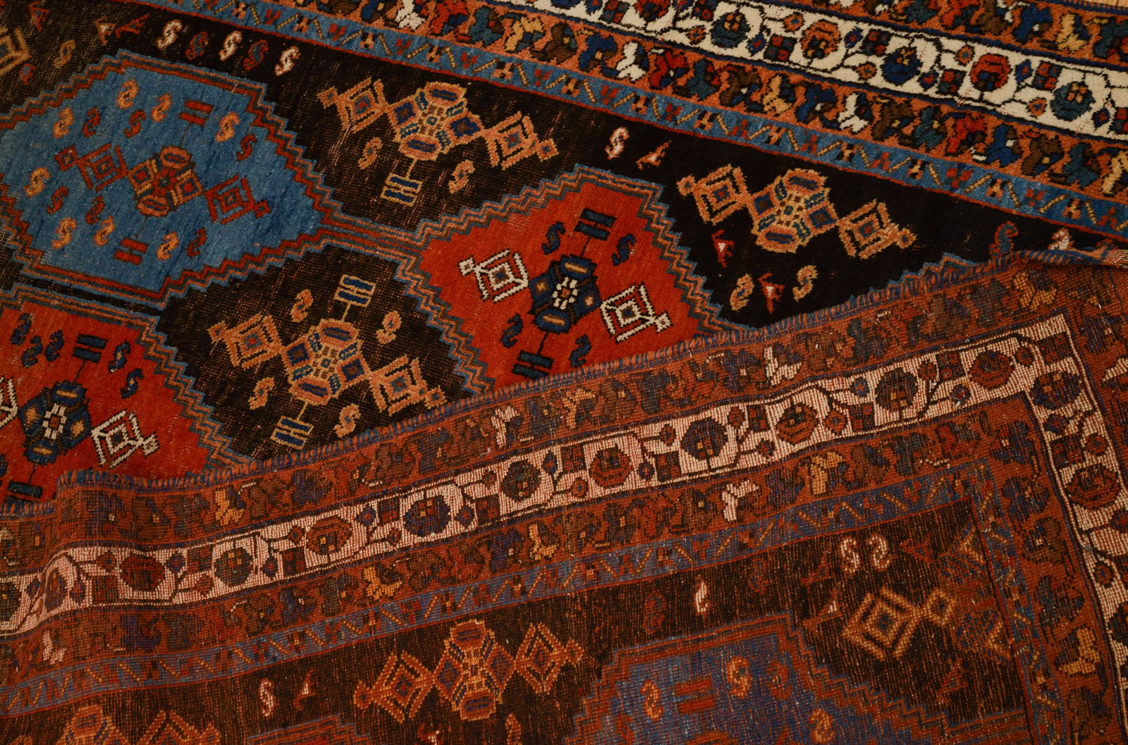 ORIENTAL CARPET. - 3