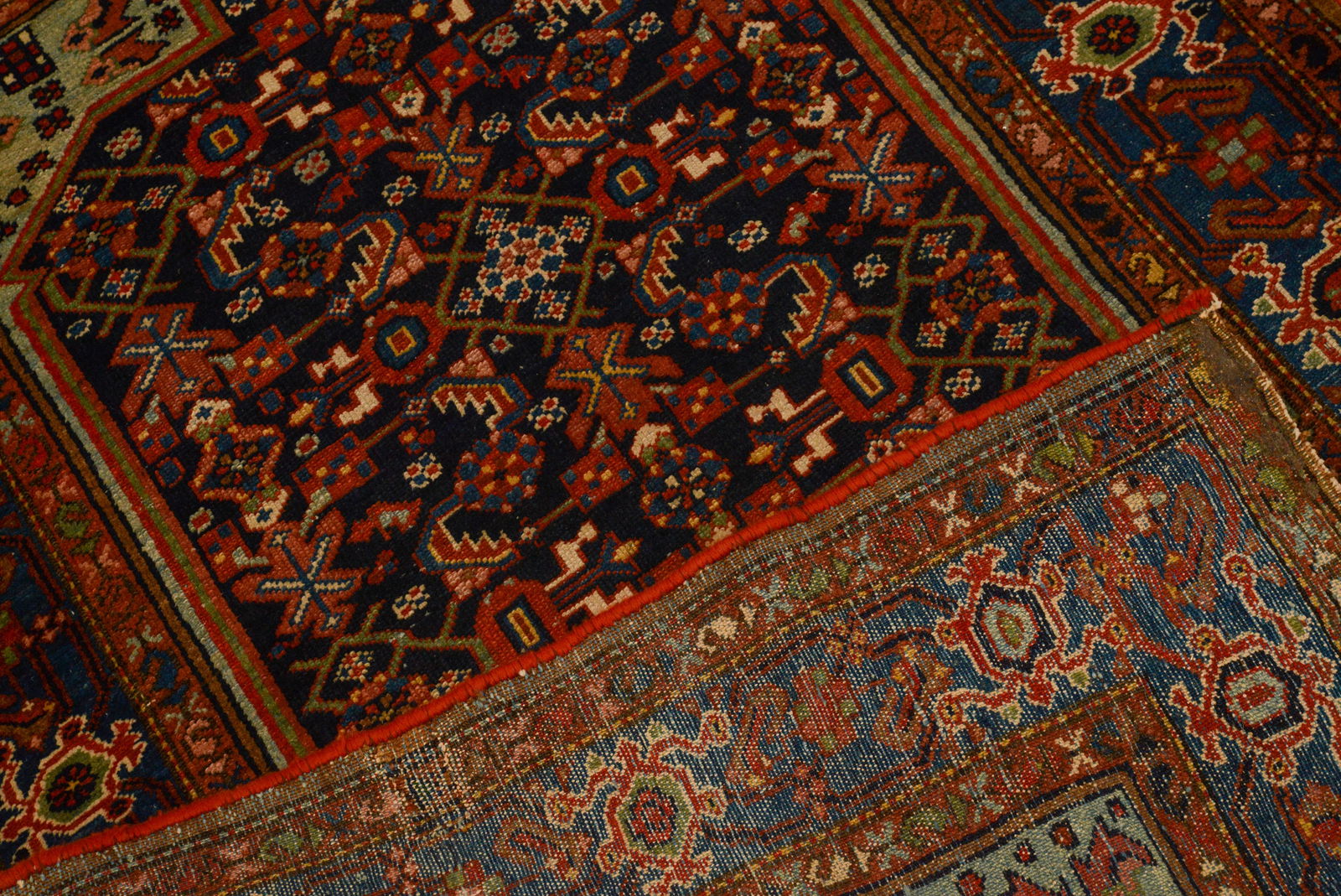 SMALL ORIENTAL CARPET. - 3