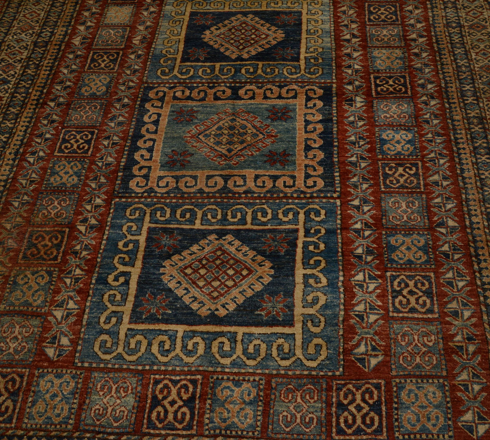 ORIENTAL CARPET - 2