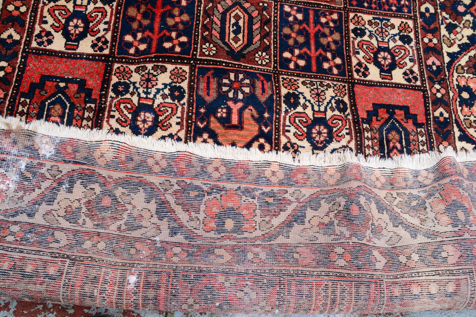 BAKHTARI ORIENTAL CARPET. - 5
