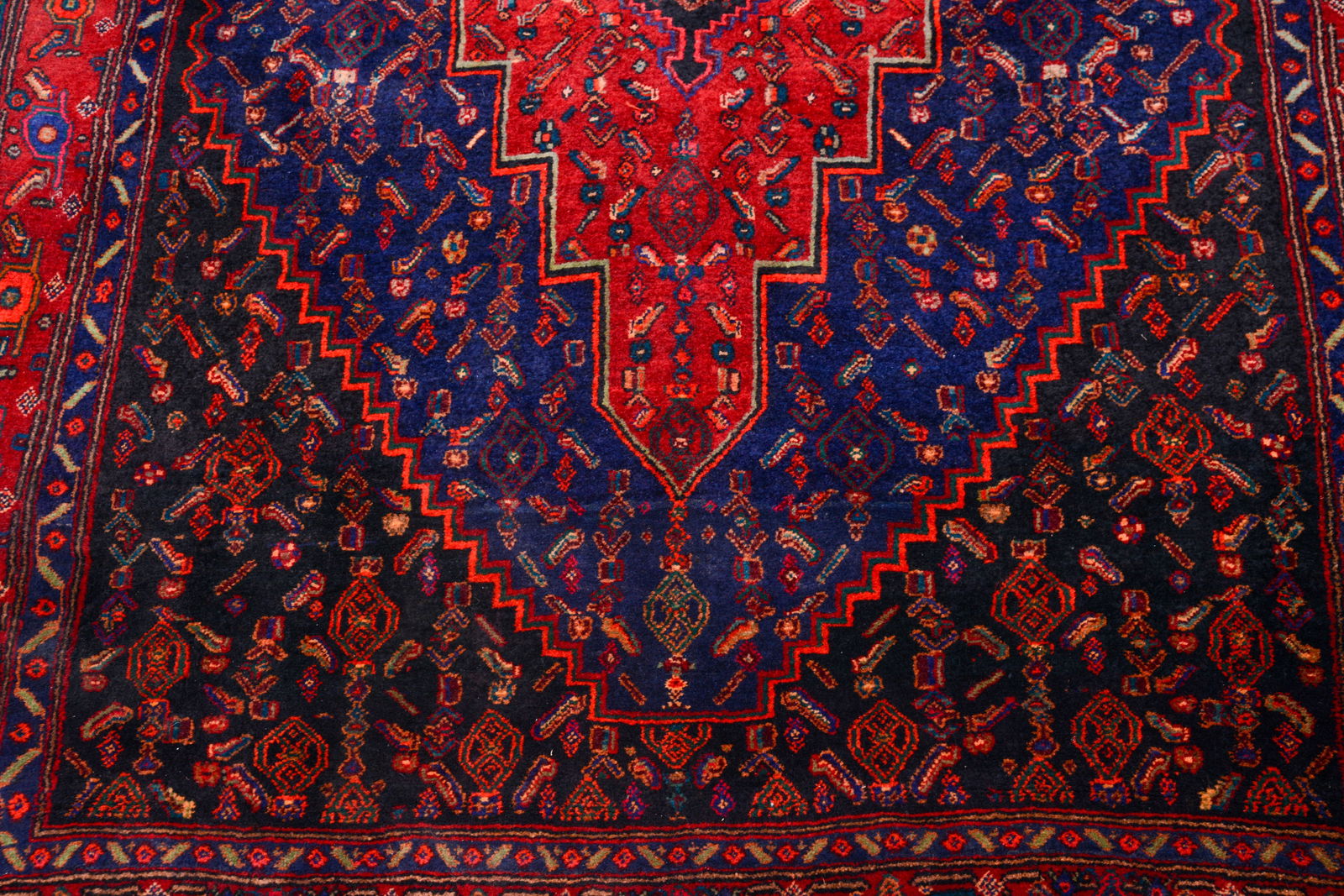 ANTIQUE ORIENTAL CARPET. - 2