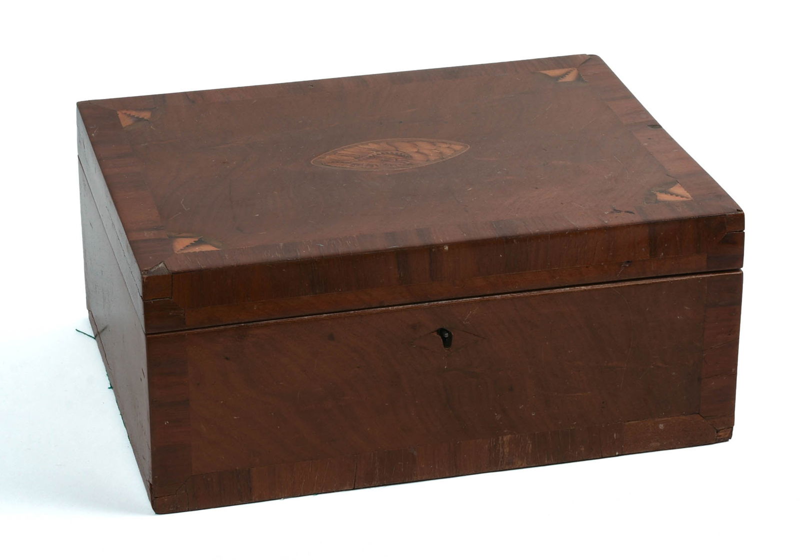 EARLY 19TH C TRAVELING BOX WITH CONCH SHELL INLAY: Corners with Inlay, nicely fitted interior. 5 x 12 x 9 inches.