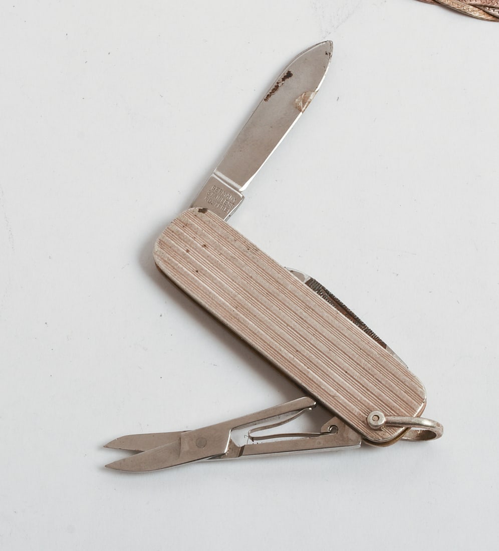 EUROPEAN BRASS URN FORM TABLE LAMP. - 4