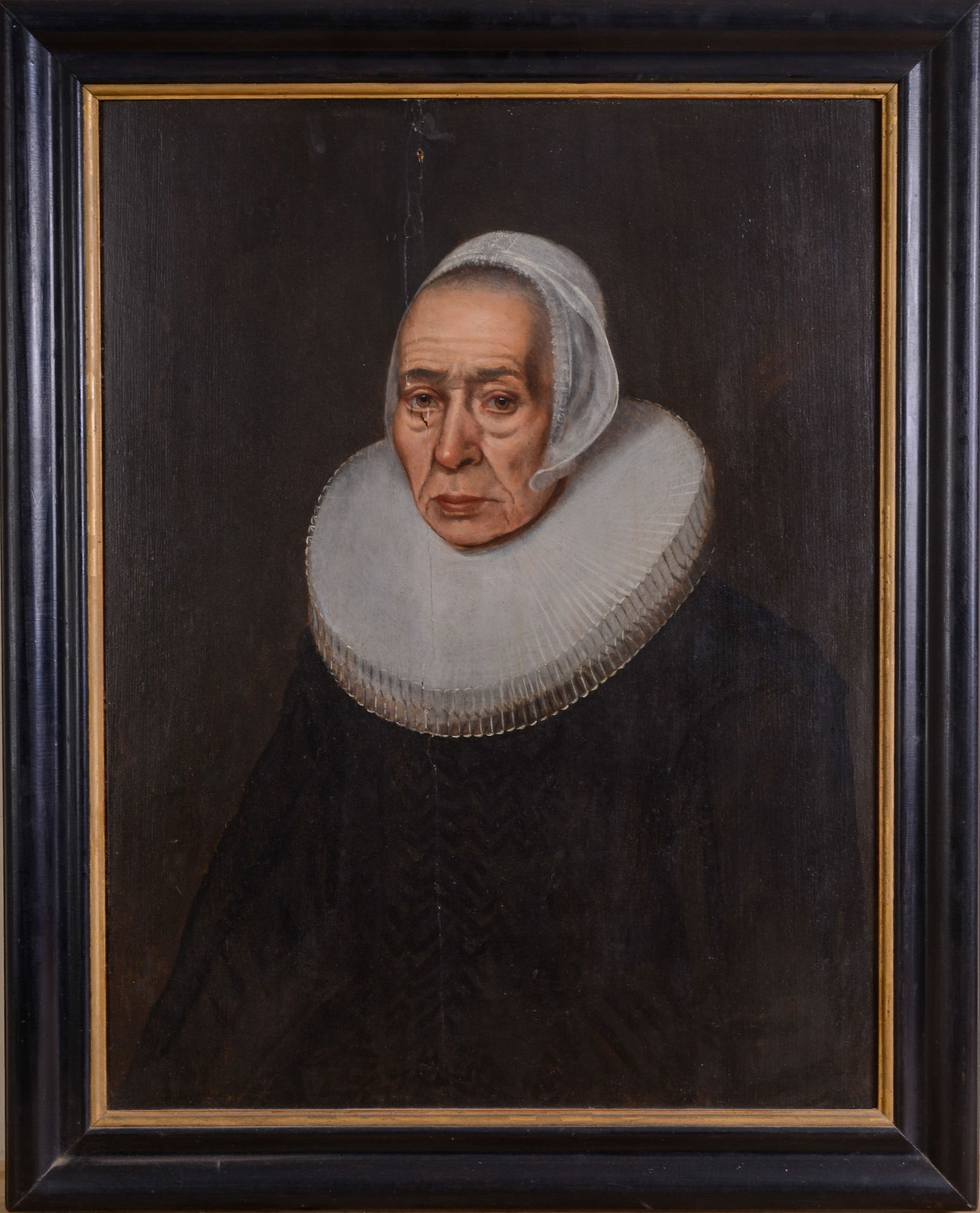 DUTCH SCHOOL PORTRAIT OF A WOMAN, CIRCA 1650. (1 of 4)