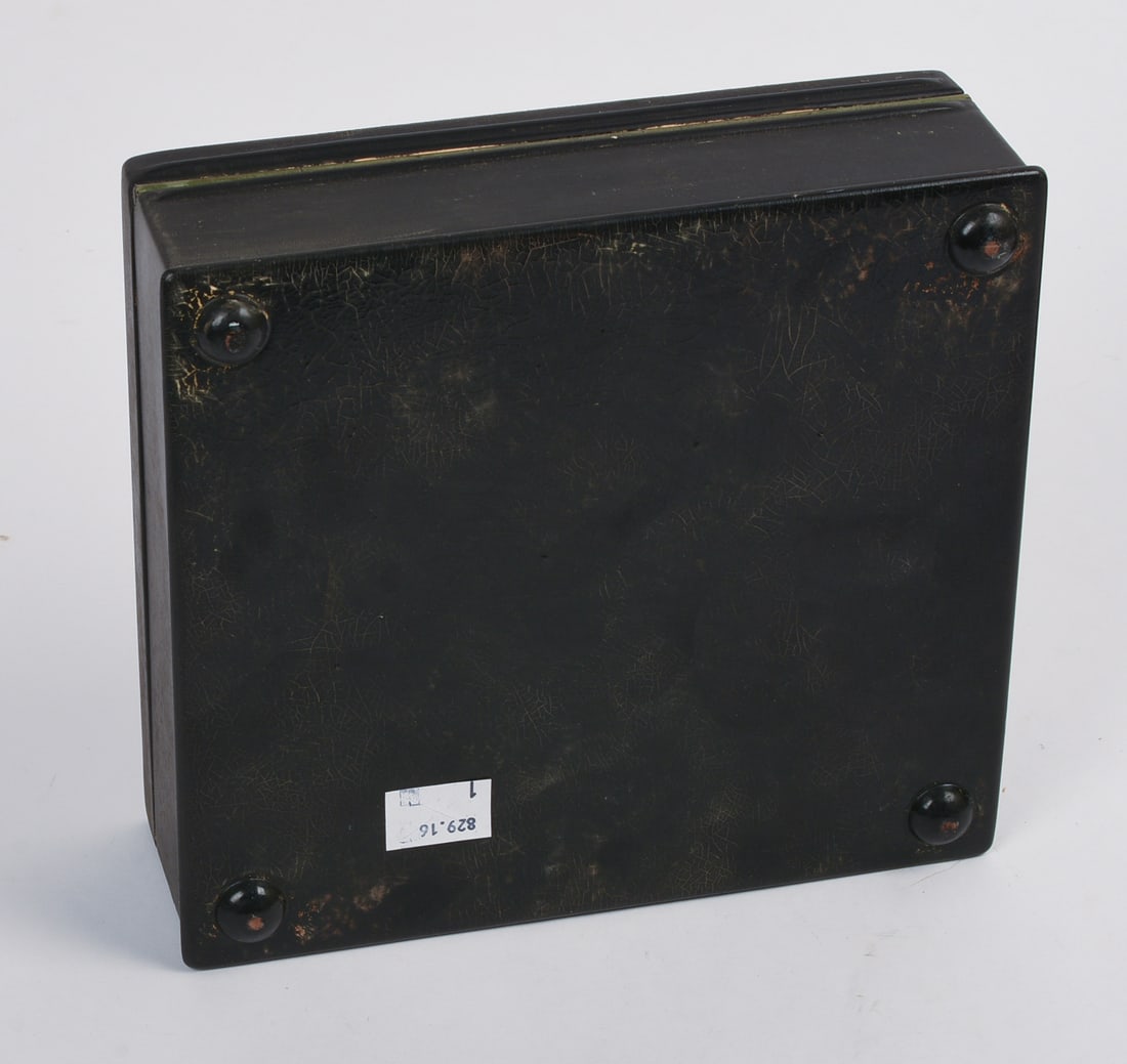 LARGE RUSSIAN BLACK LACQUER BOX. - 4