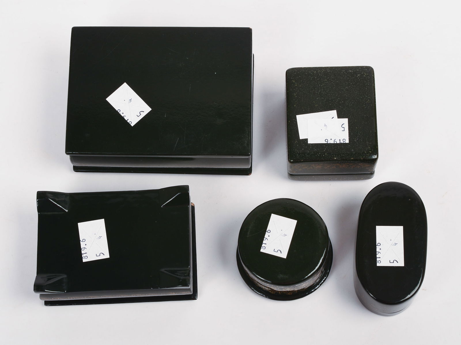 FIVE RUSSIAN BLACK LACQUER BOXES. - 8