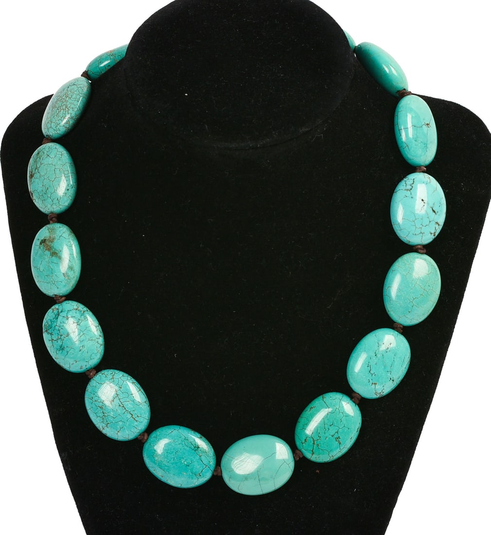 RALPH LAUREN TURQUOISE NECKLACE.: Length 17 inches. New with tags.