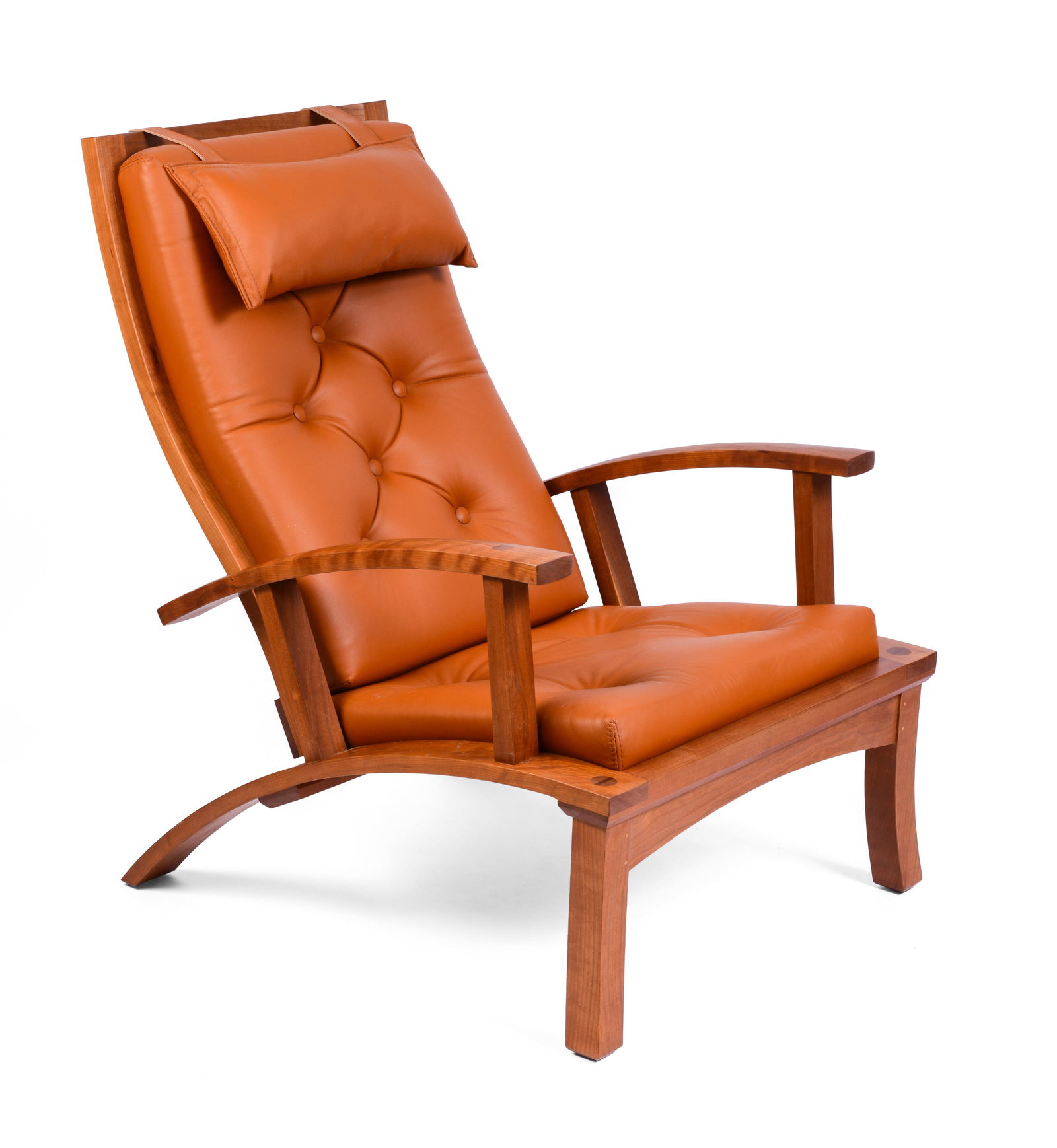 Thomas Moser Cherry Lolling Chair.: Height 38 inches, width 28 inches, depth 33 inches. Good condition, some very minor wear.