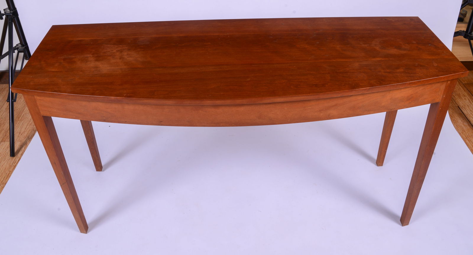 Thomas Moser Cherry Bow Front Glove Table. - 3