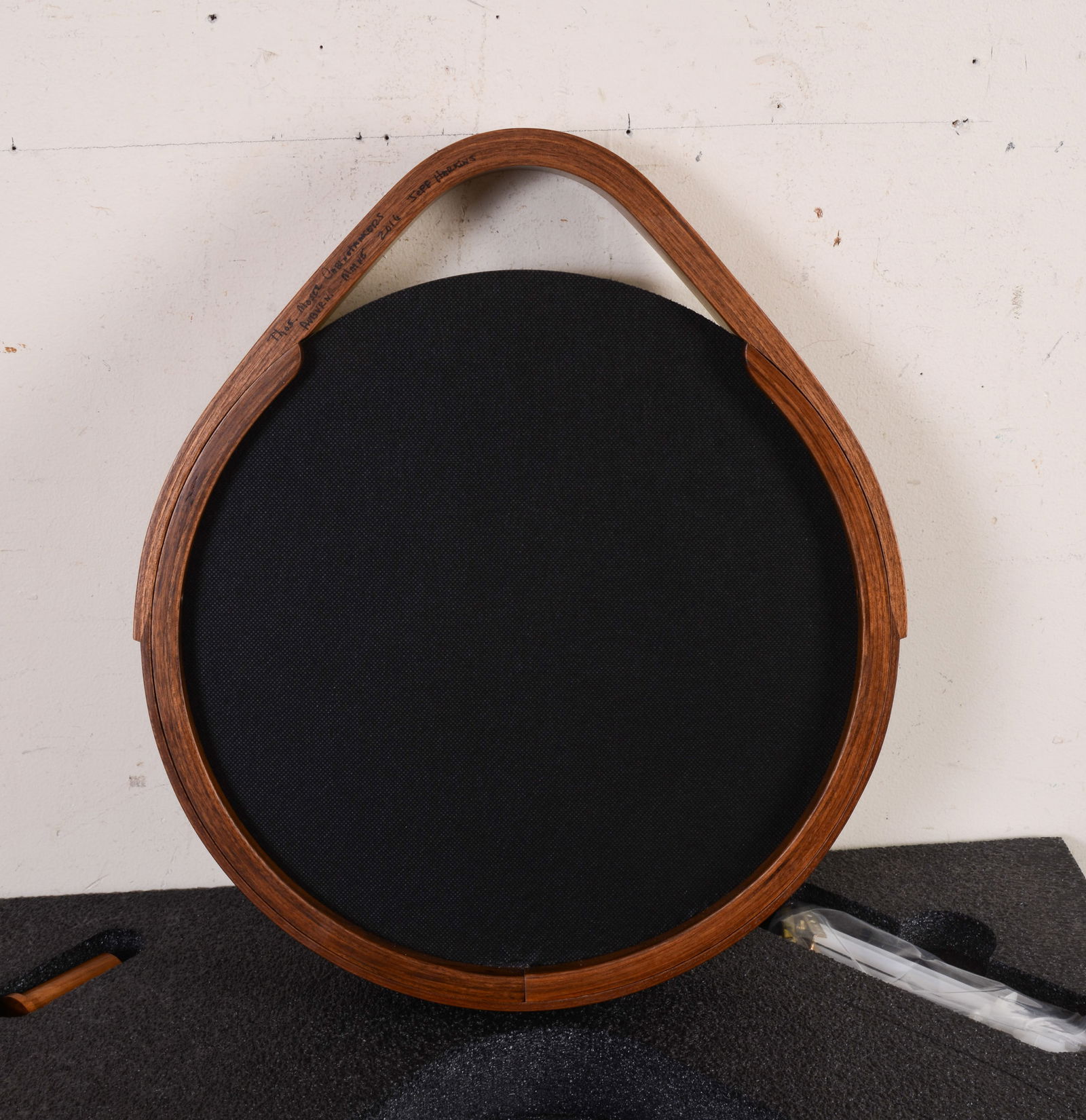Thomas Moser Mirror in Walnut. - 2