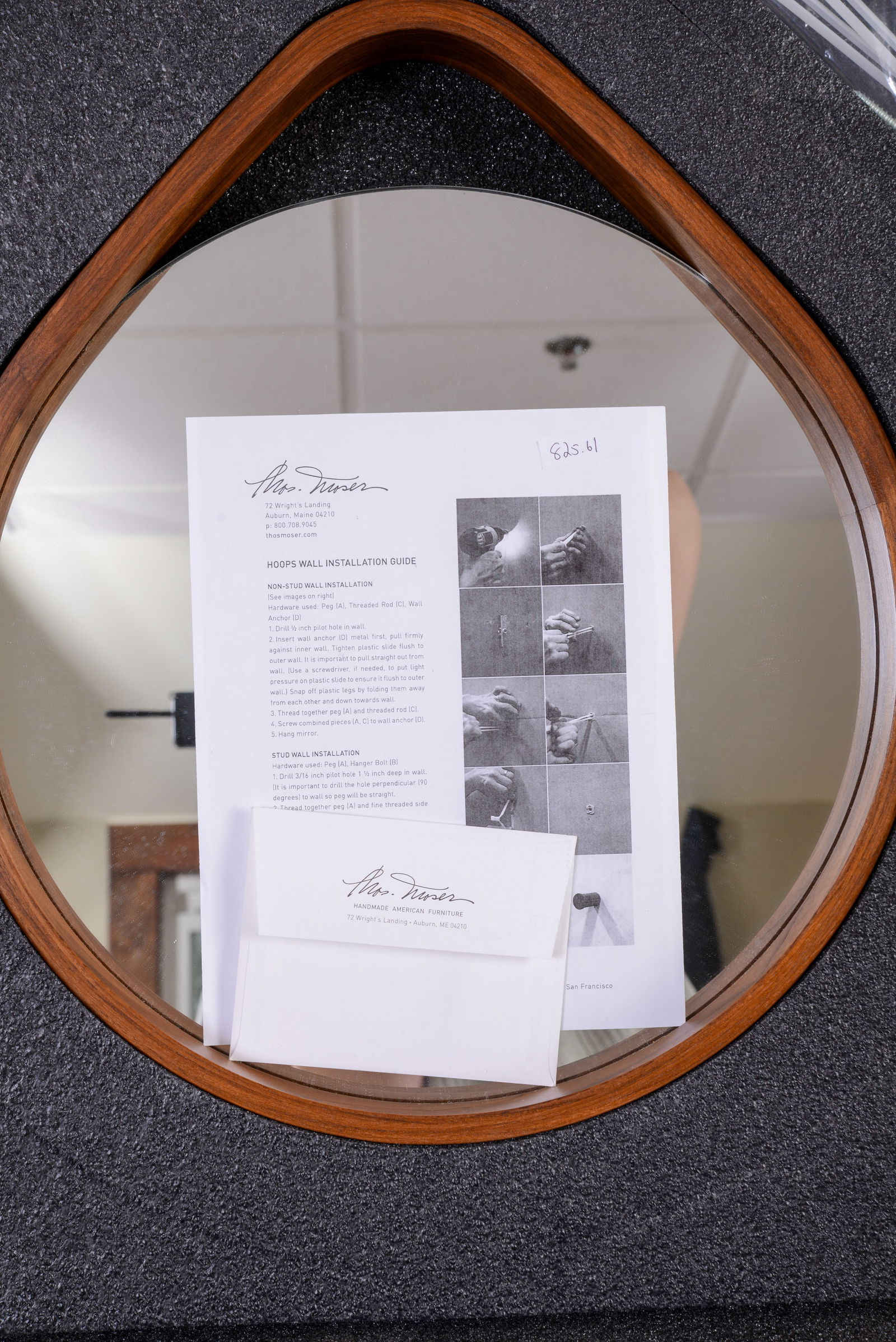 Thomas Moser Mirror in Walnut. - 4