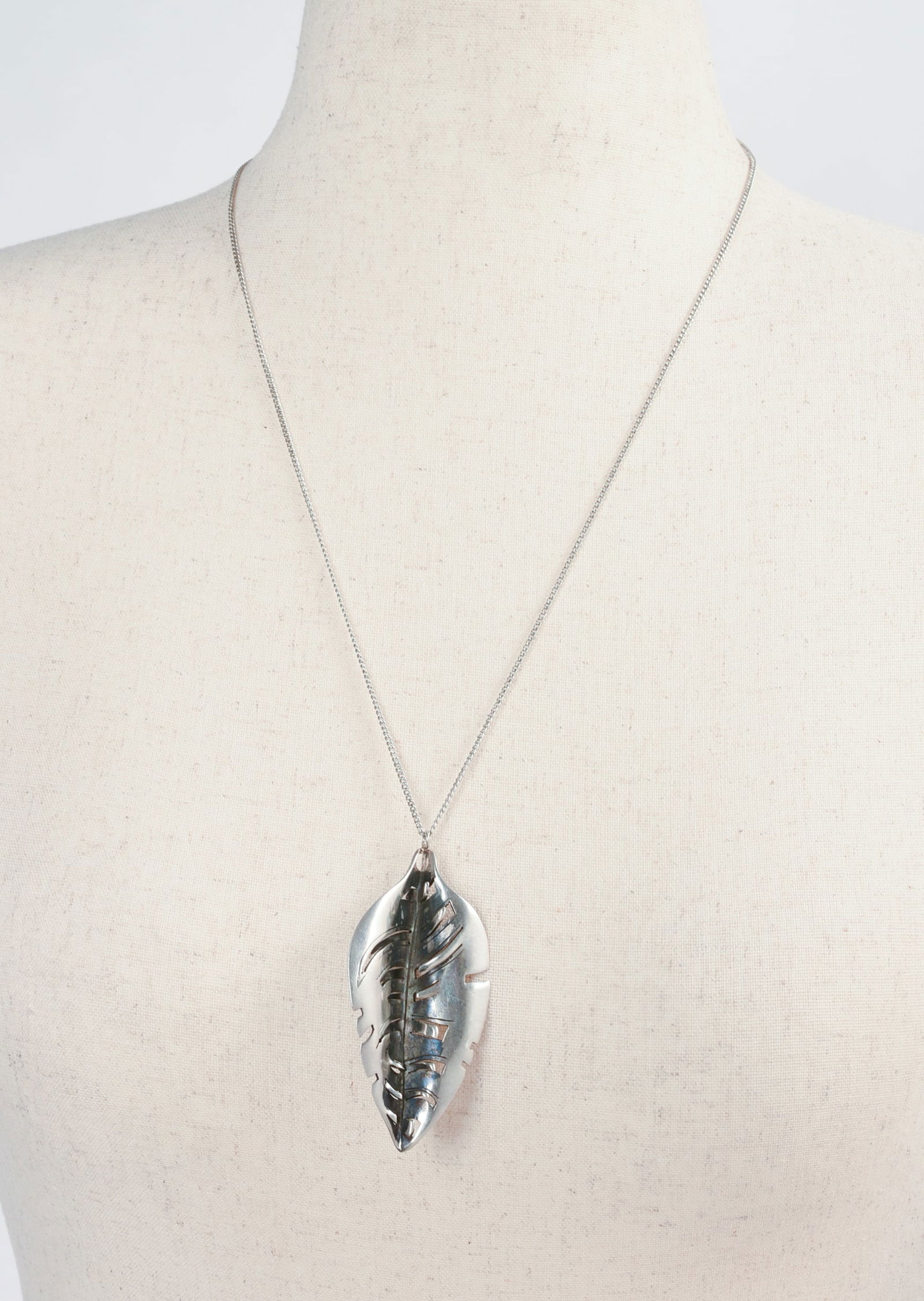 Navajo Sterling Necklace With Leaf Pendant.: Length of necklace 22 inches, pendant 2.5 x 1.5 inches. 0.731 ozt