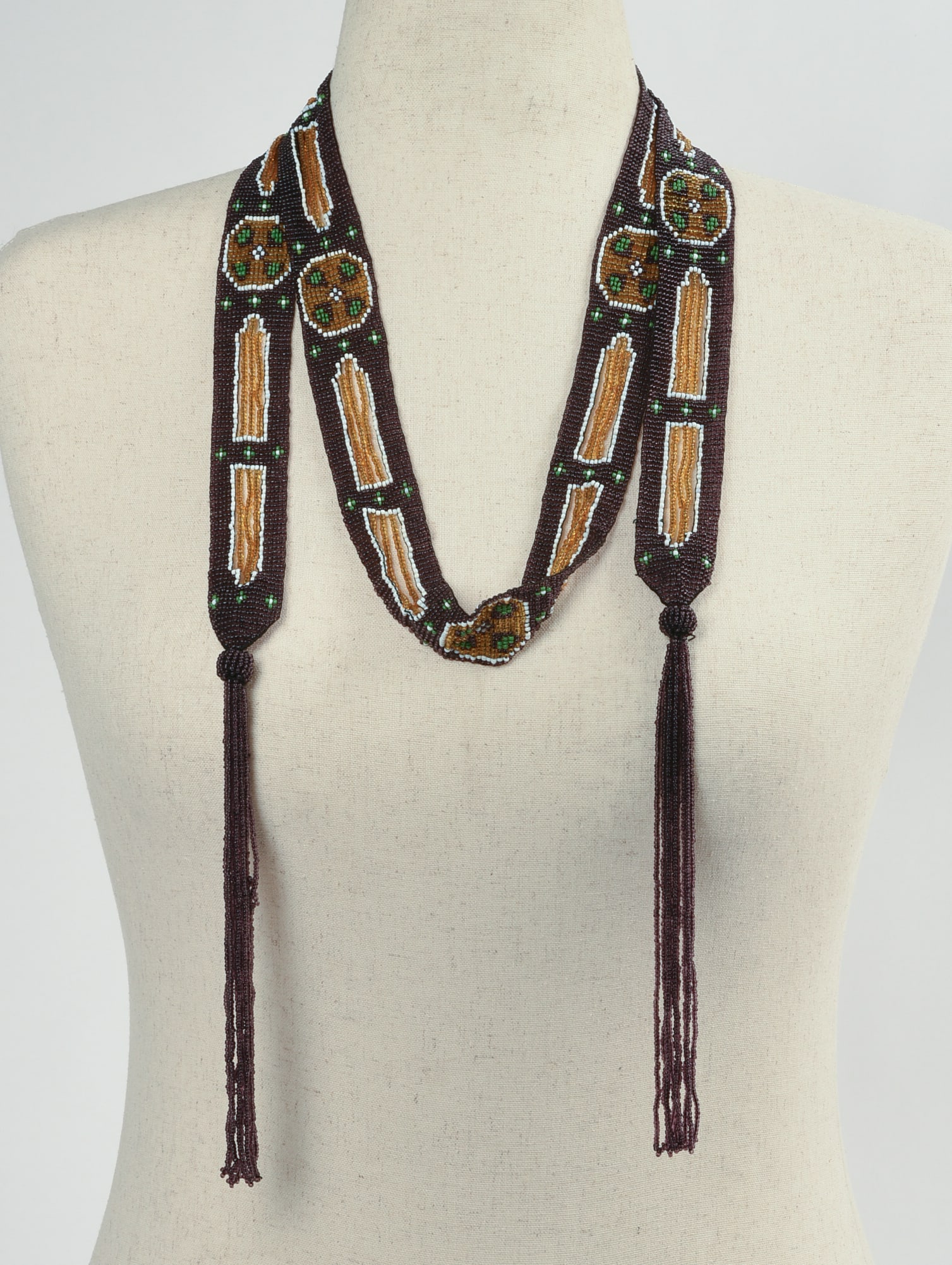 Vintage Beaded Belt.: Length 48 inches.