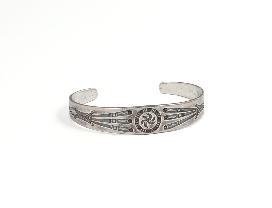 Native American Sterling Silver Cuff Bracelet. (1 of 4)