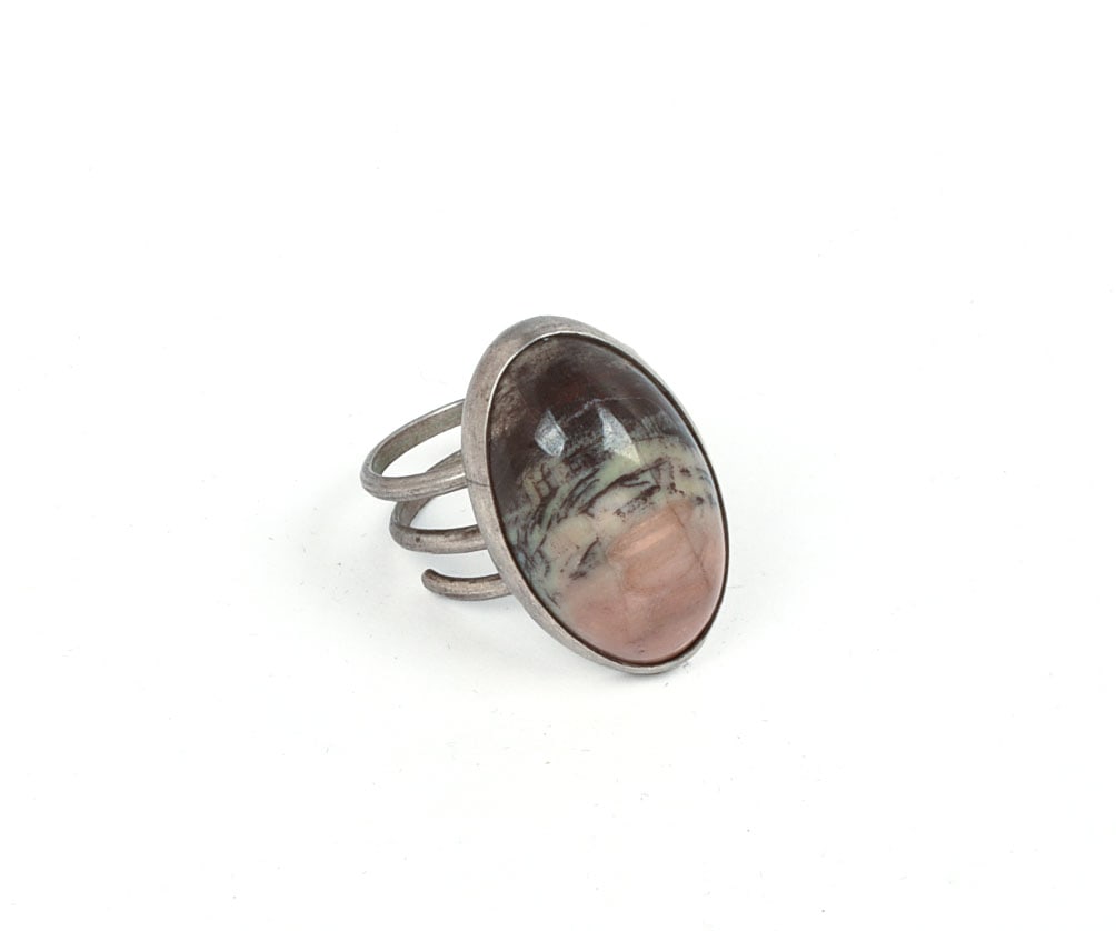 Navajo Sterling Silver Ring With Jasper.: Size 8, 0.34 ozt.