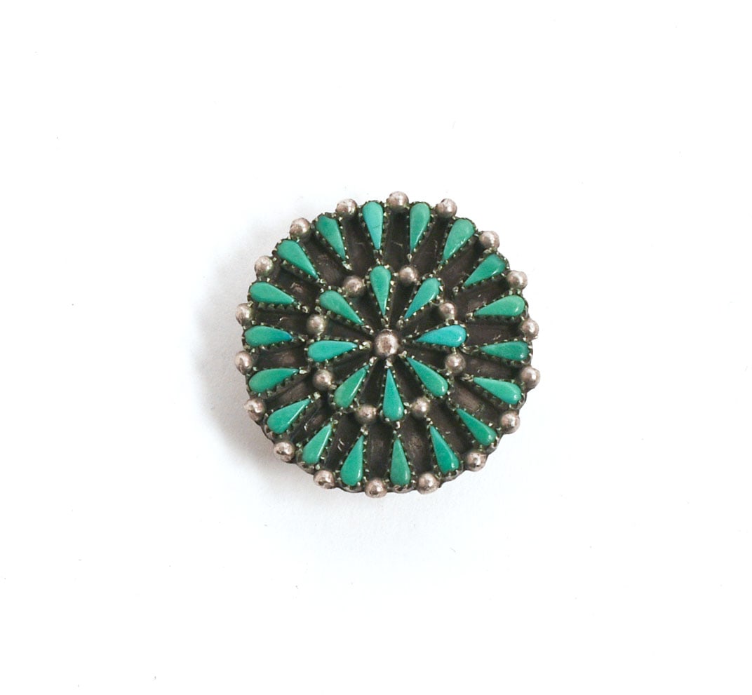 Small Native American Silver and Turquoise Brooch.: Diameter 0.75 inches, 0.088 ozt.