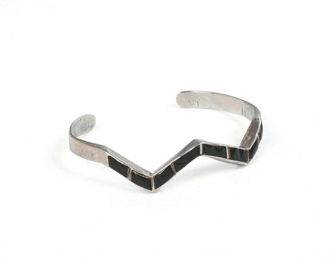 Native American Sterling and Onyx Cuff Bracelet.: Inside diameter 2.25 inches, 0.562 ozt.